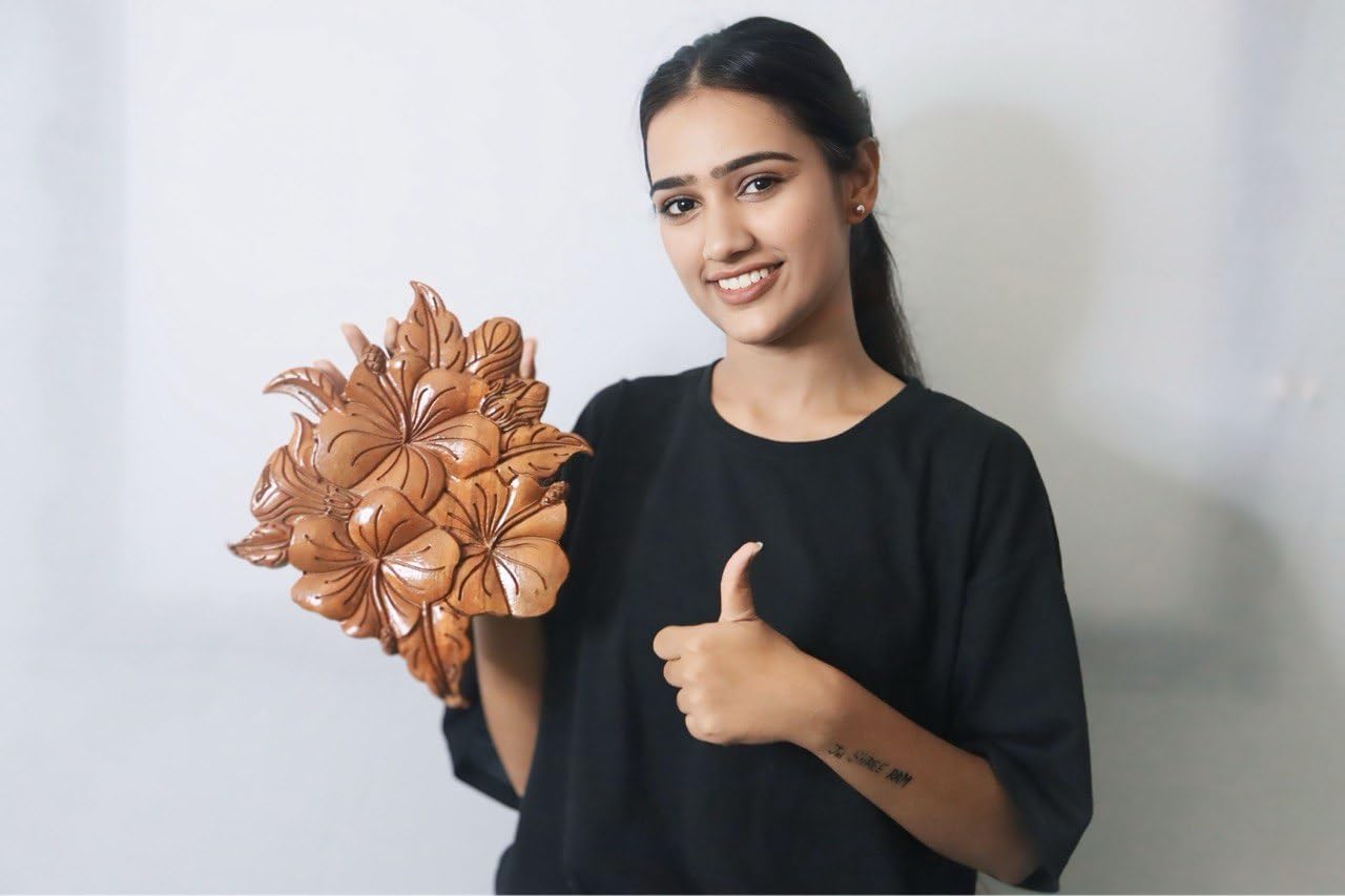 kveer wood Handcrafted Wooden Hibiscus Wall Art – Decorative Flower Carving Panel for Home & Office | Natural Finish Wood Wall Hanging Decor