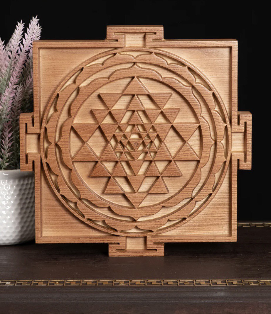 kveer wood Handcrafted Wooden Sri Yantra Wall Hanging – Sacred Geometry Vastu Symbol for Meditation & Positive Energy – Traditional Indian Spiritual Home Decor wood