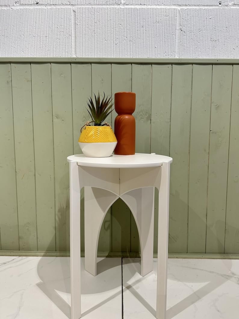 kveer Wood Modern Gothic Arch Side Table, White Wooden Accent Table, Round Top/Folding