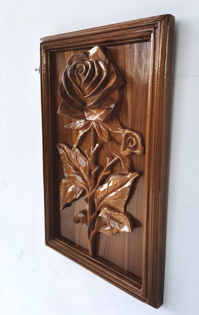 kveer Handcrafted Wooden Rose Wall Art, 3D Carved Floral Relief Panel, Decorative Wood Wall Hanging for Living Room, Bedroom