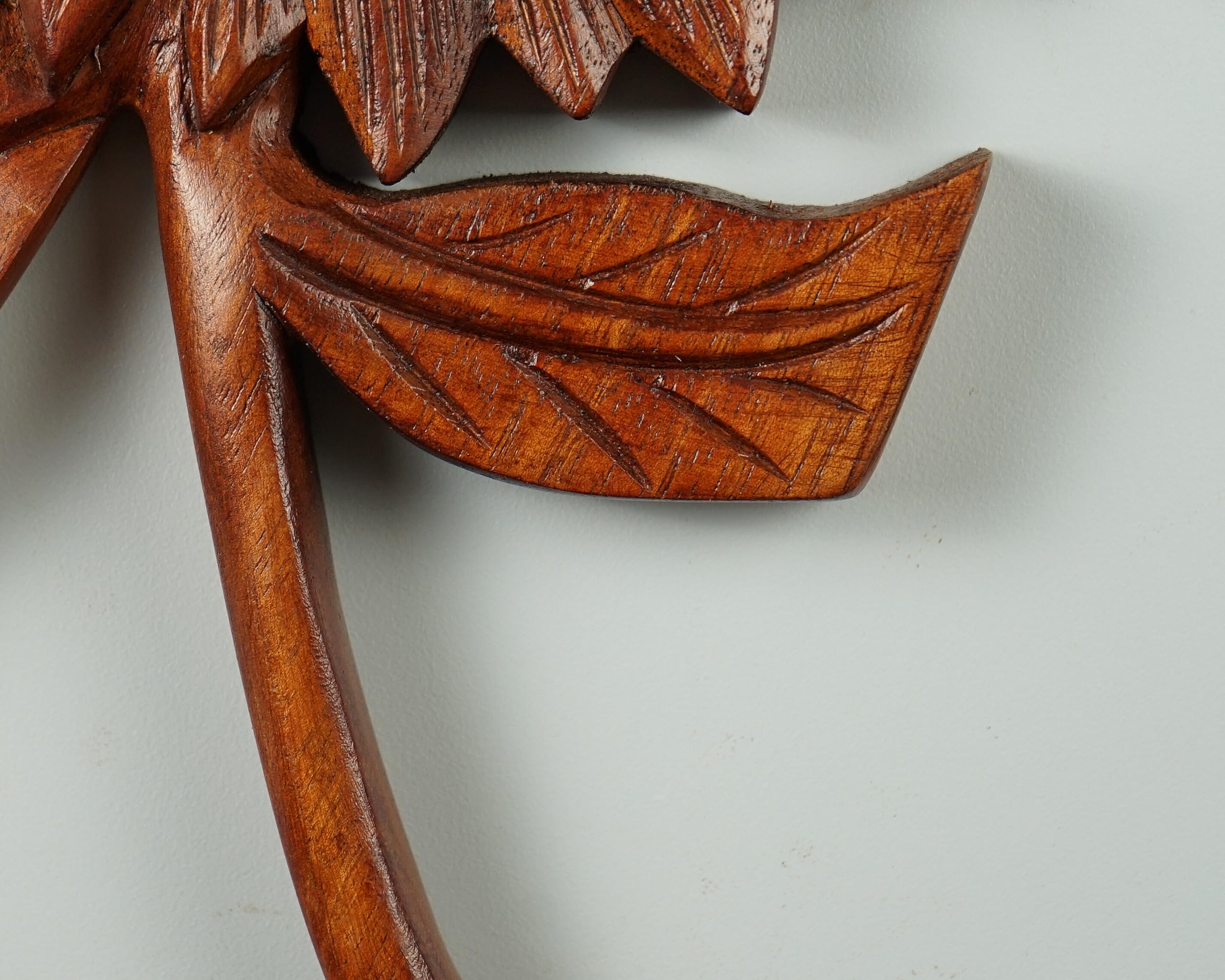 kveer Wood Handcrafted Sunflower Wall Art – Decorative Wooden Flower Hanging for Home & Office Decor – Natural Finish, 12 Inch