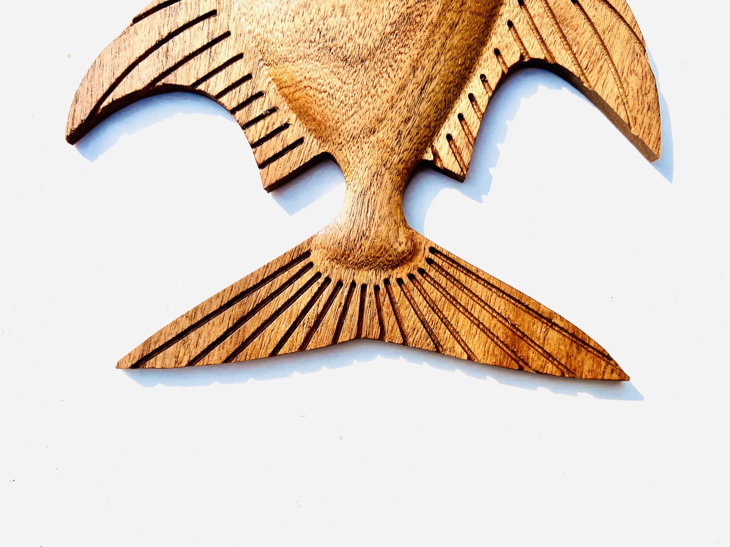 kveer wood Handcrafted Wooden Fish Wall Art – Decorative Hanging Fish Sculpture for Home, Office, or Beach House Decor – Natural Finish Wood Carving – 3D Marine Wall Accent