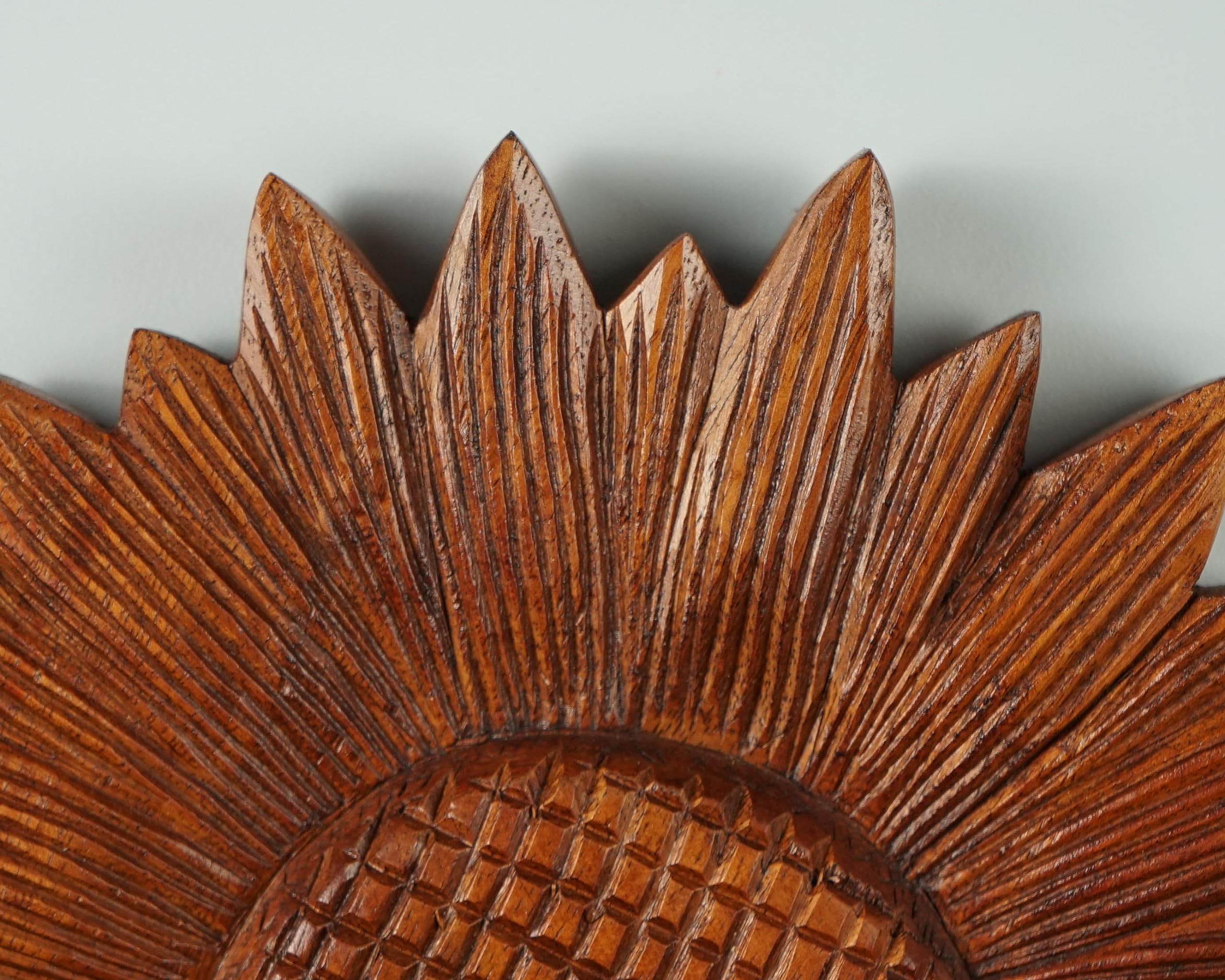 kveer Wood Handcrafted Sunflower Wall Art – Decorative Wooden Flower Hanging for Home & Office Decor – Natural Finish, 12 Inch